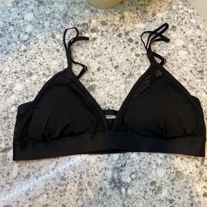 Tell Tale bralette black size small